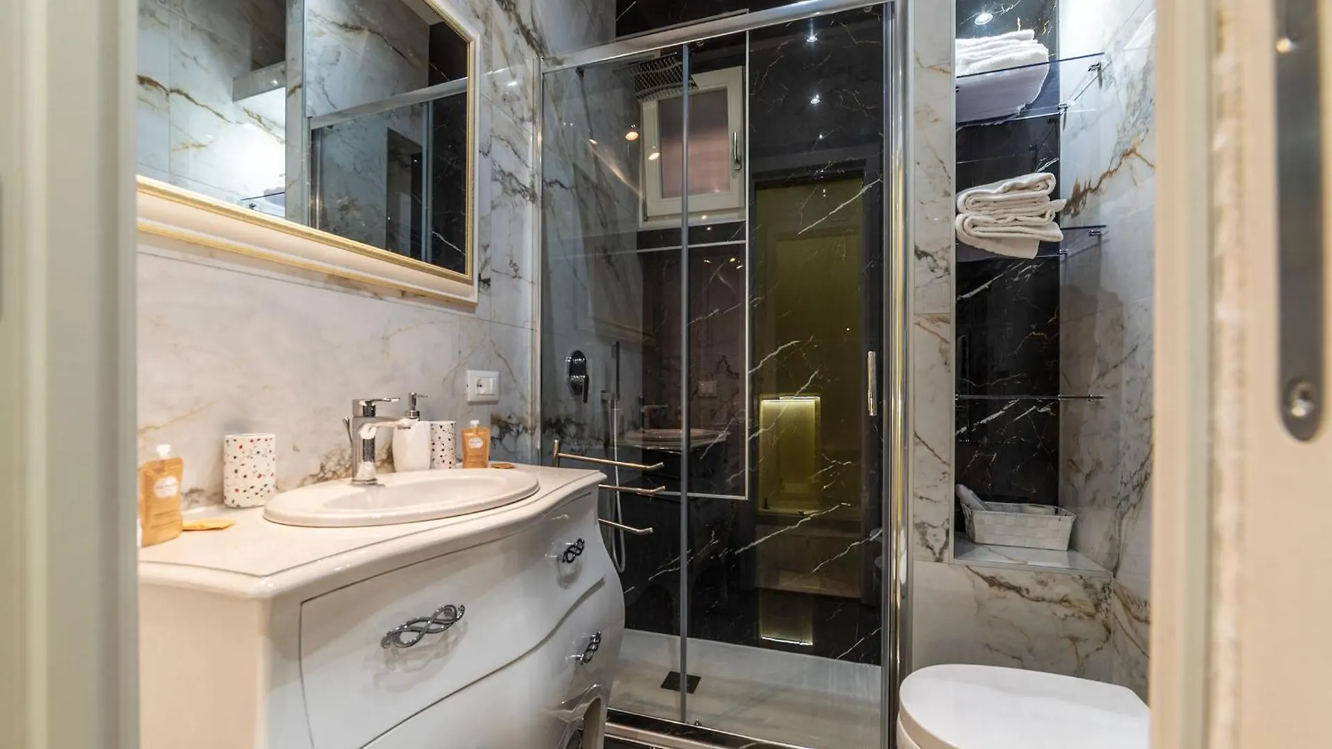 Domus Aureliano Apartment Rome 0*,  Italy